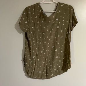 Green floral top